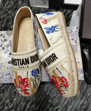 Load image into Gallery viewer, Embroidered Espadrilles
